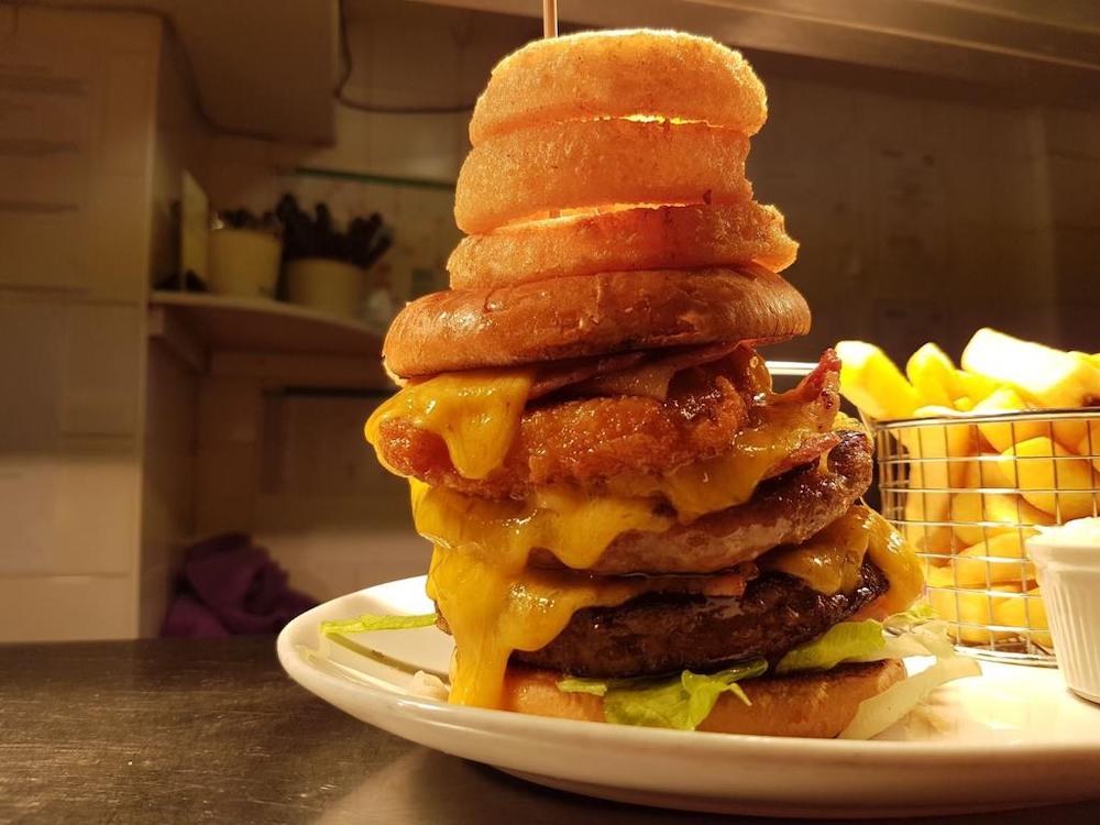 Mayquay burger and chips